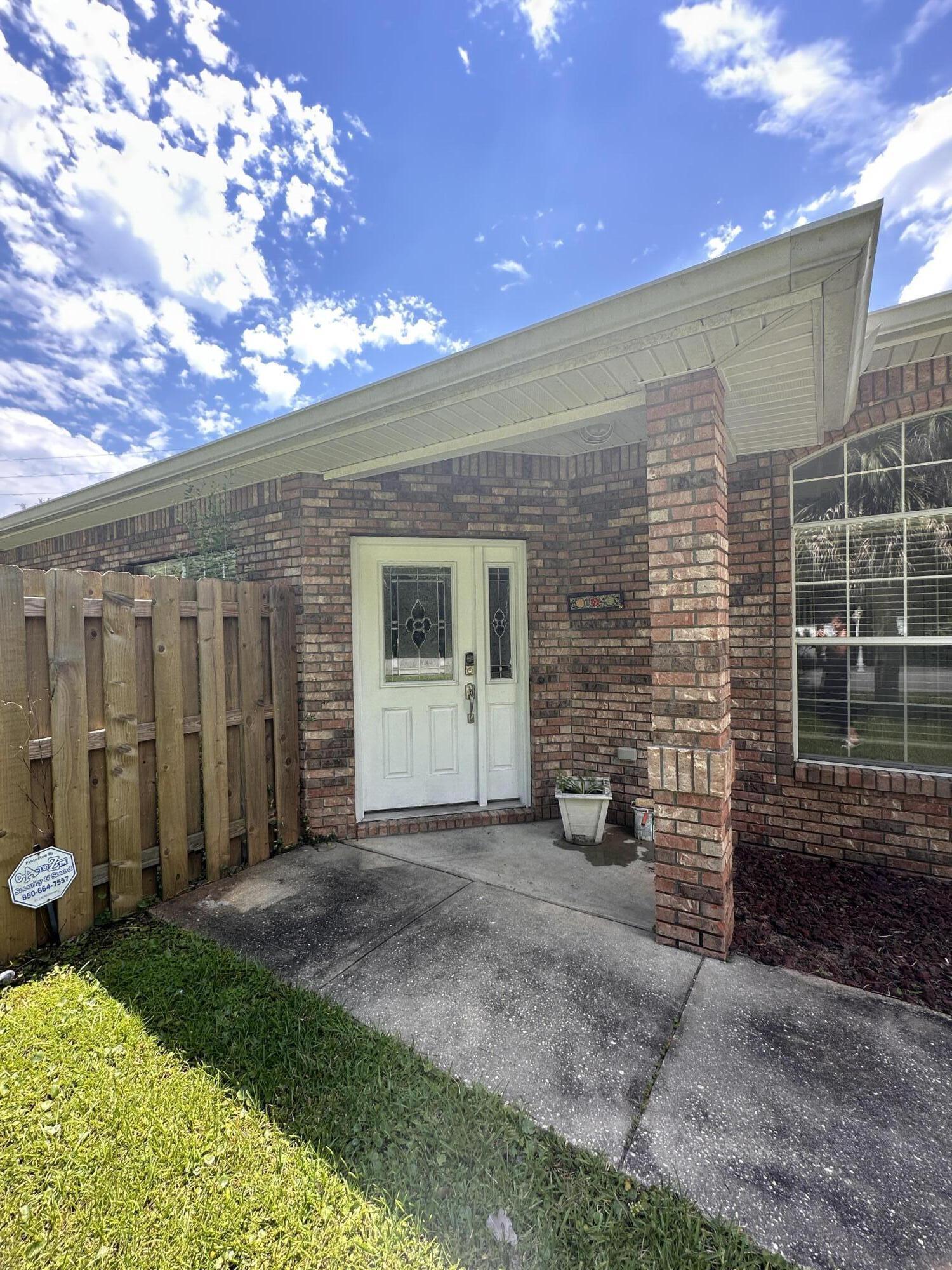 Property Photo: 1174 Witshire Court Court FL 32547