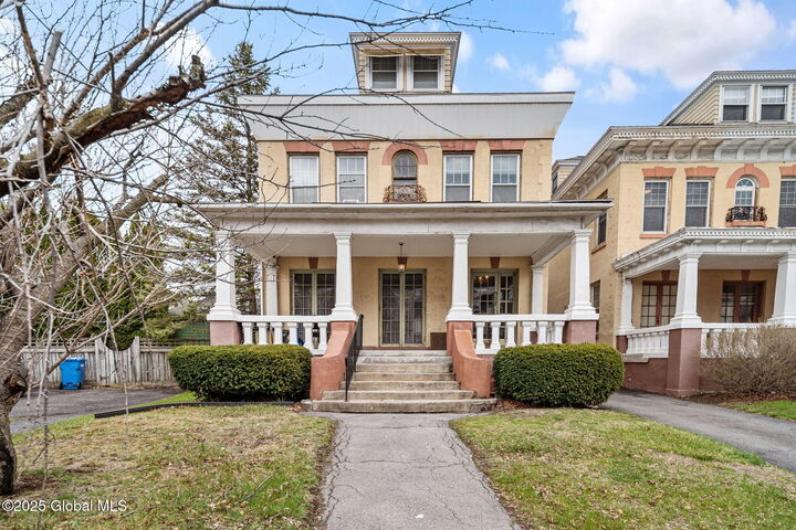 Property Photo:  577 Western Avenue  NY 12203 