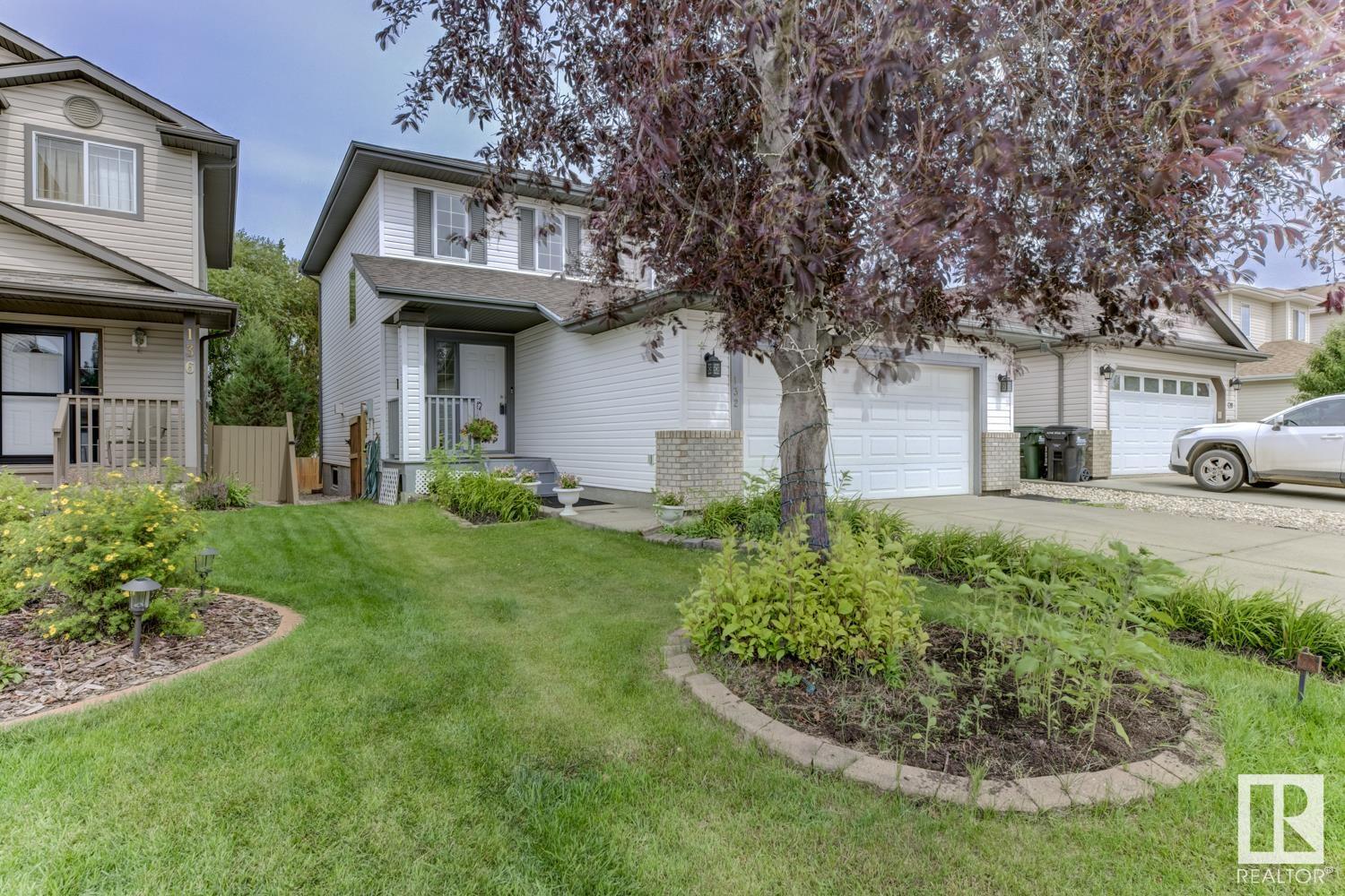Property Photo:  132 Foxboro Terrace  AB T8A 6C8 