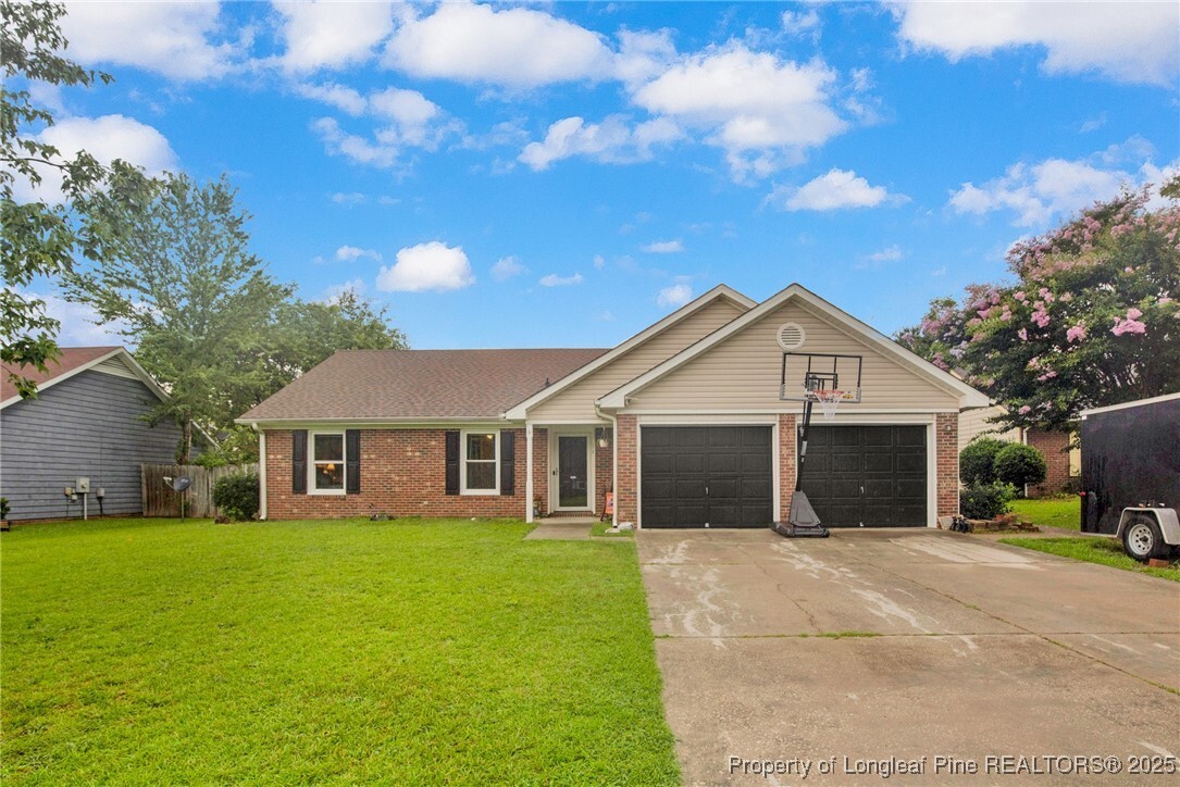 Property Photo:  409 Old Farm Road  NC 28314 