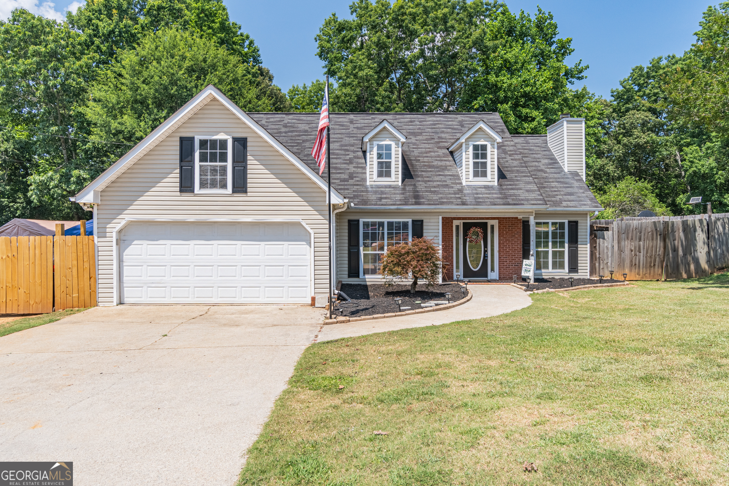 4872 Hunt Club Drive  Flowery Branch GA 30542 photo