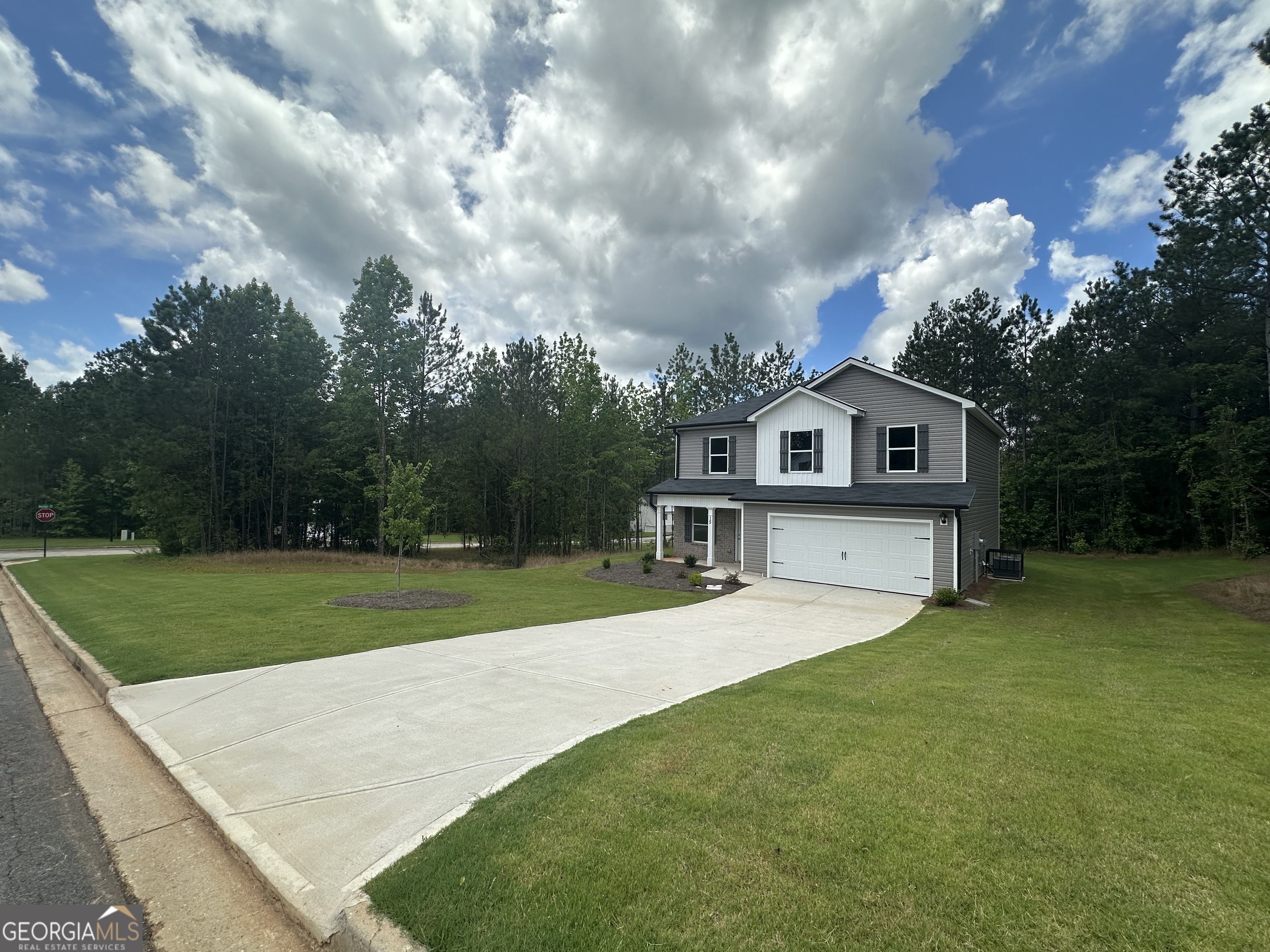 Property Photo: 15 Fontana Court 7 GA 30016