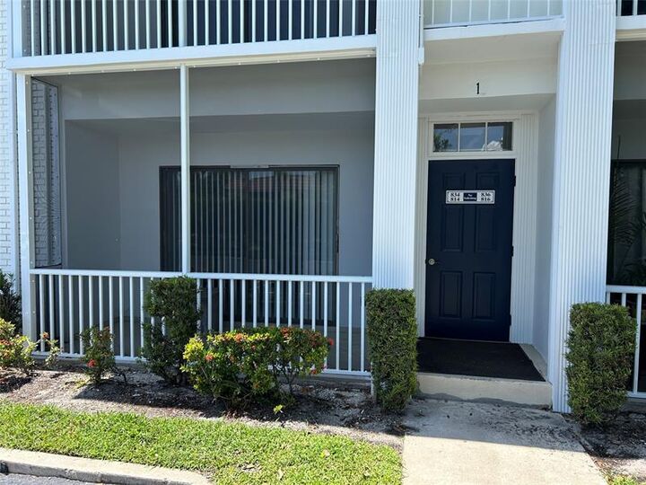 Property Photo:  180 Cypress Club Dr 814  FL 33060 
