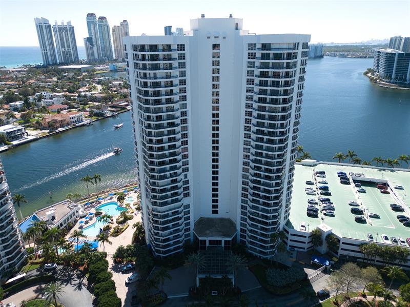 Property Photo: 19101 Mystic Pointe Dr 904 FL 33180