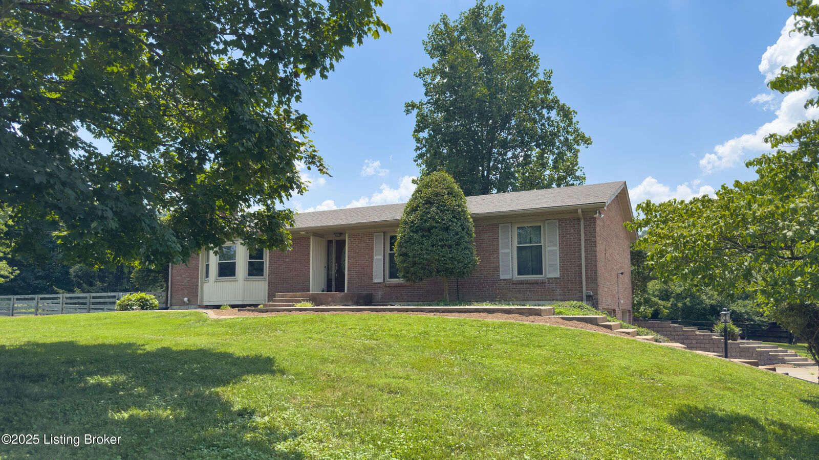 Property Photo:  914 Peaceful Way  KY 40165 