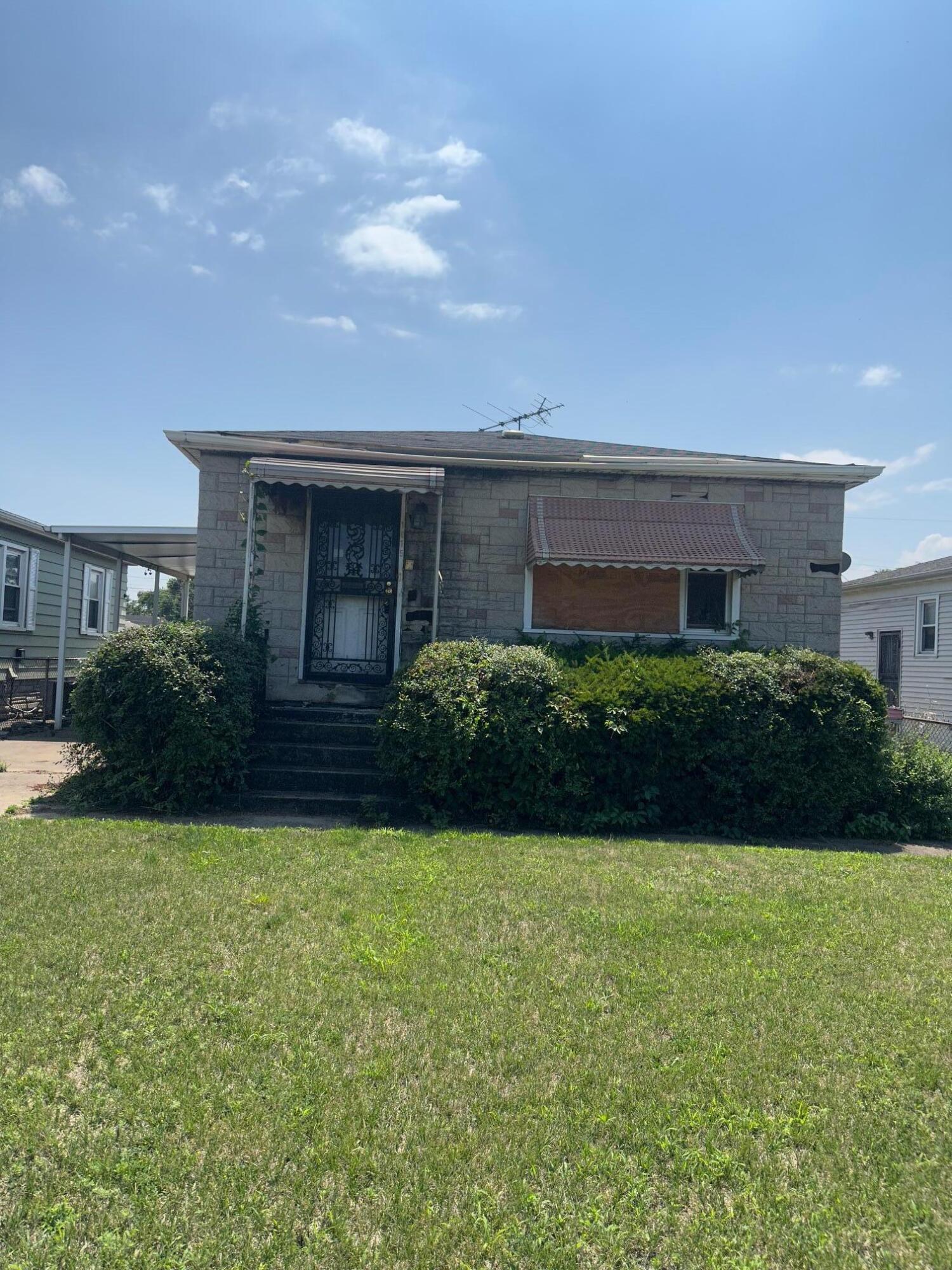 Property Photo:  1015 Central Avenue  IN 46407 