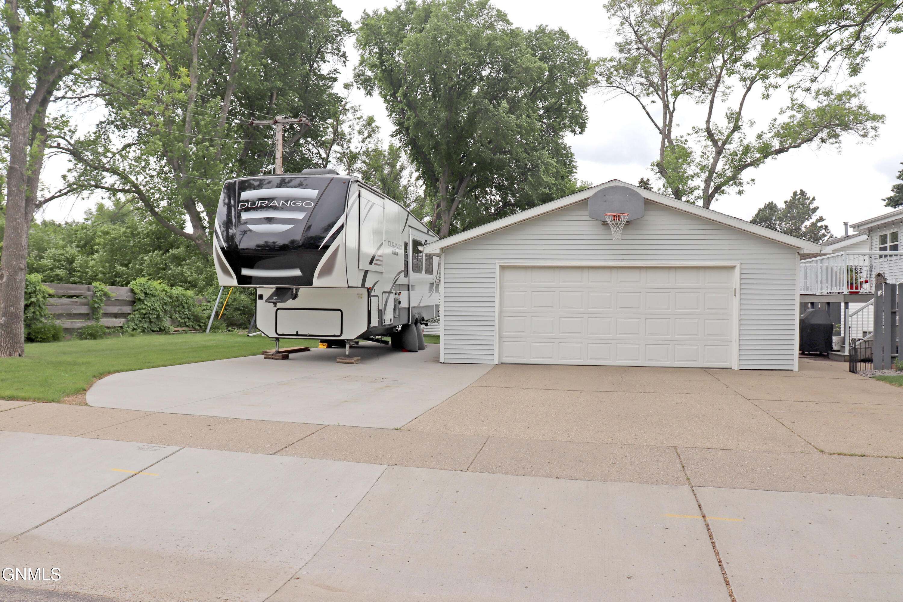 Property Photo: 1915 N Bell Street ND 58501