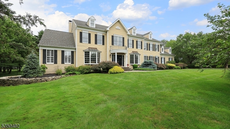 Property Photo:  20 Squire Ct  NJ 07920 