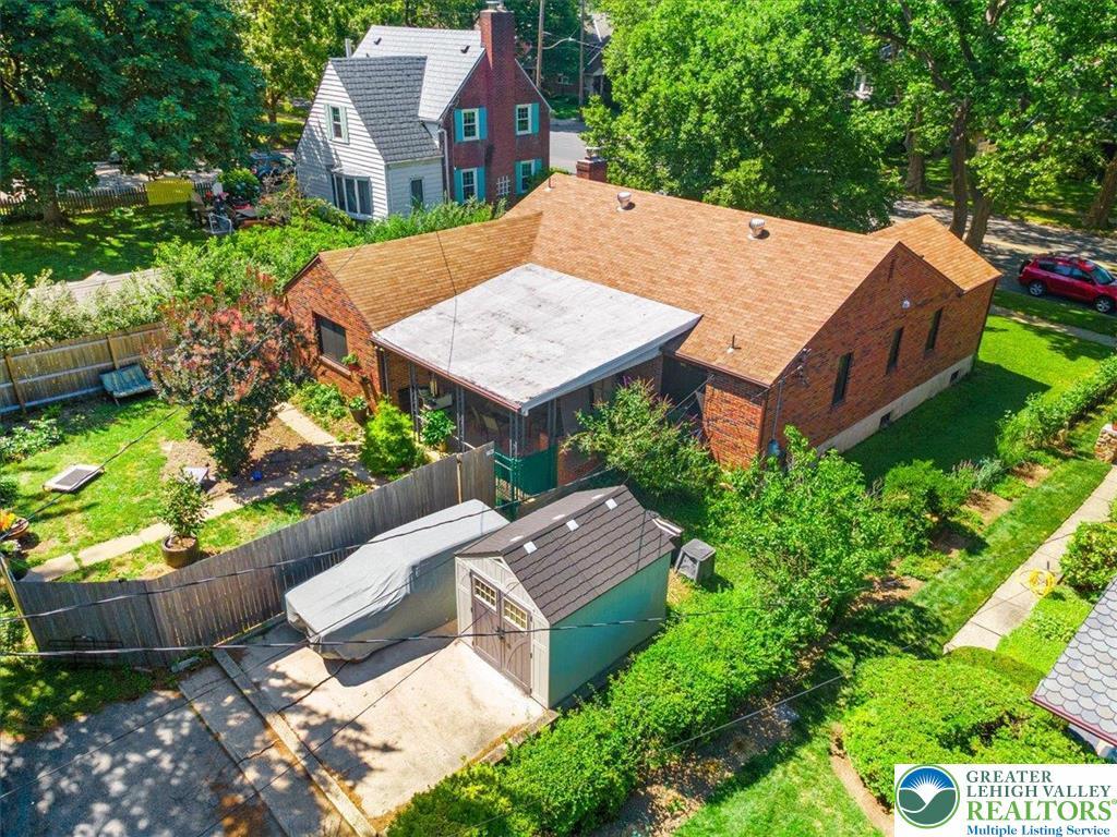 Property Photo: 1321 W Union Boulevard PA 18018
