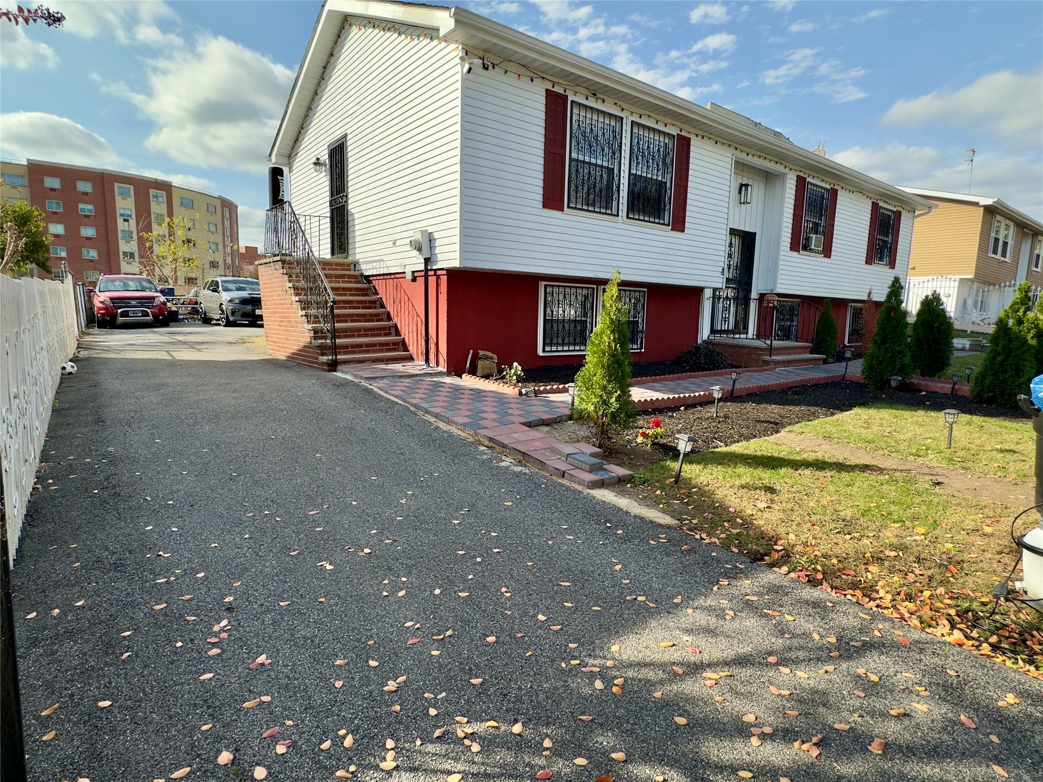 Property Photo: 1565 Charlotte Street NY 10460
