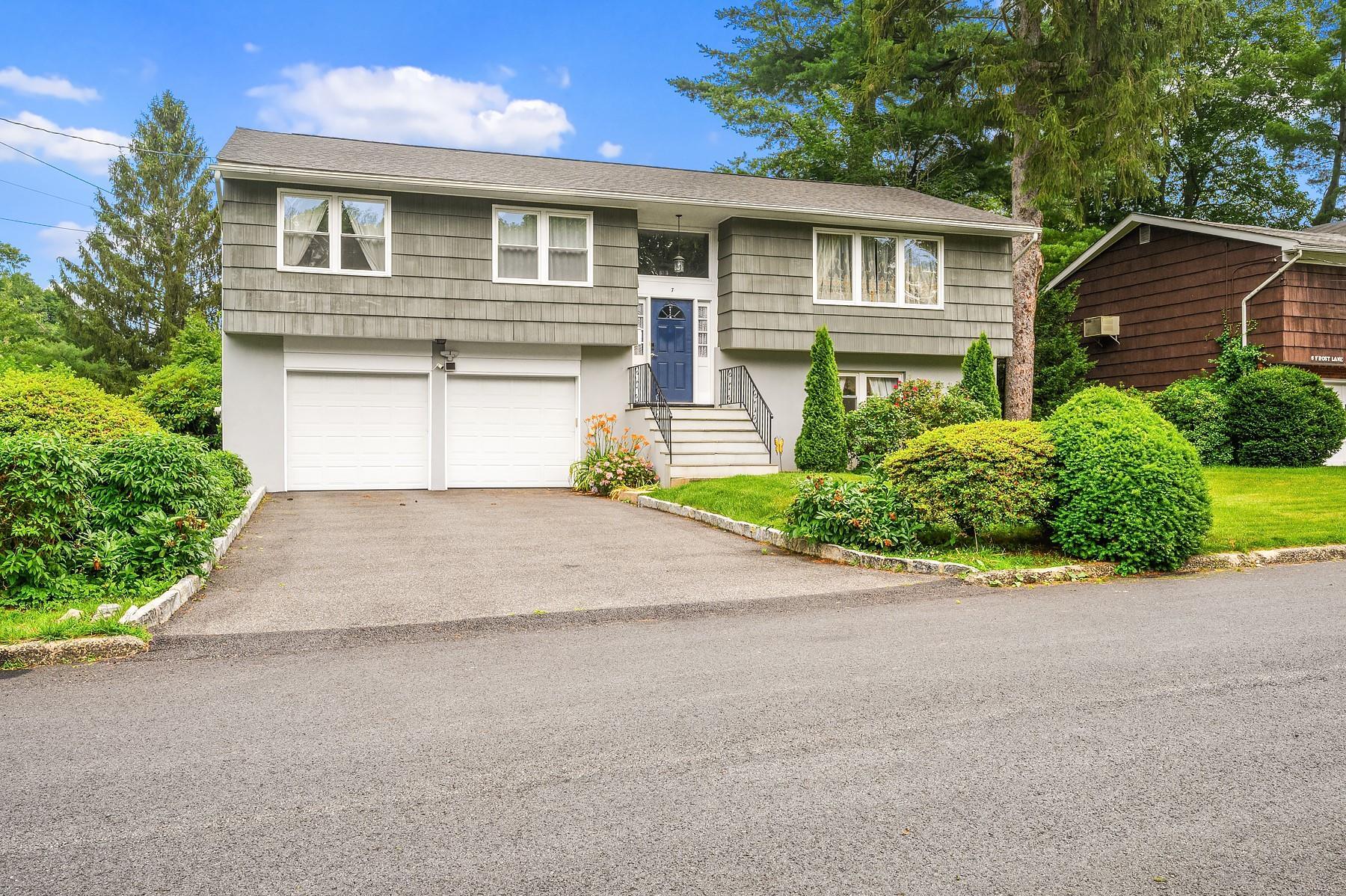 Property Photo:  7 Frost Lane  NY 10530 