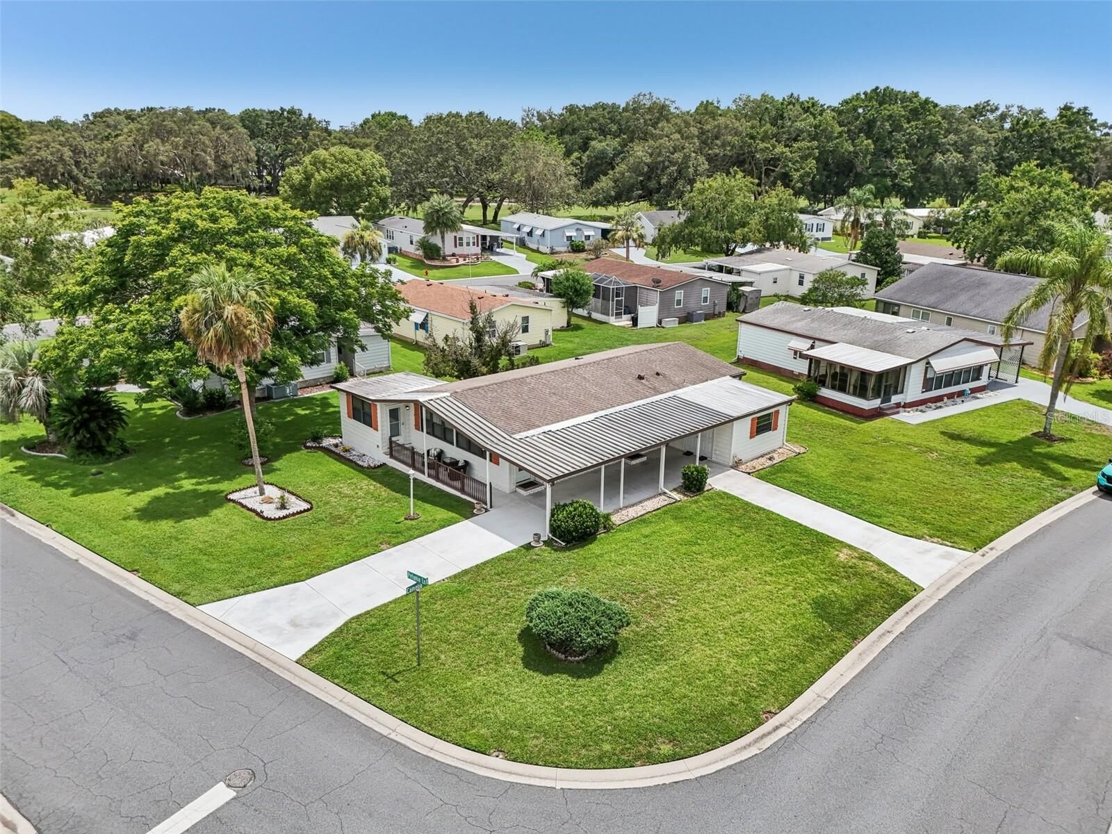 Property Photo:  1802 Petunia Lane  FL 32159 