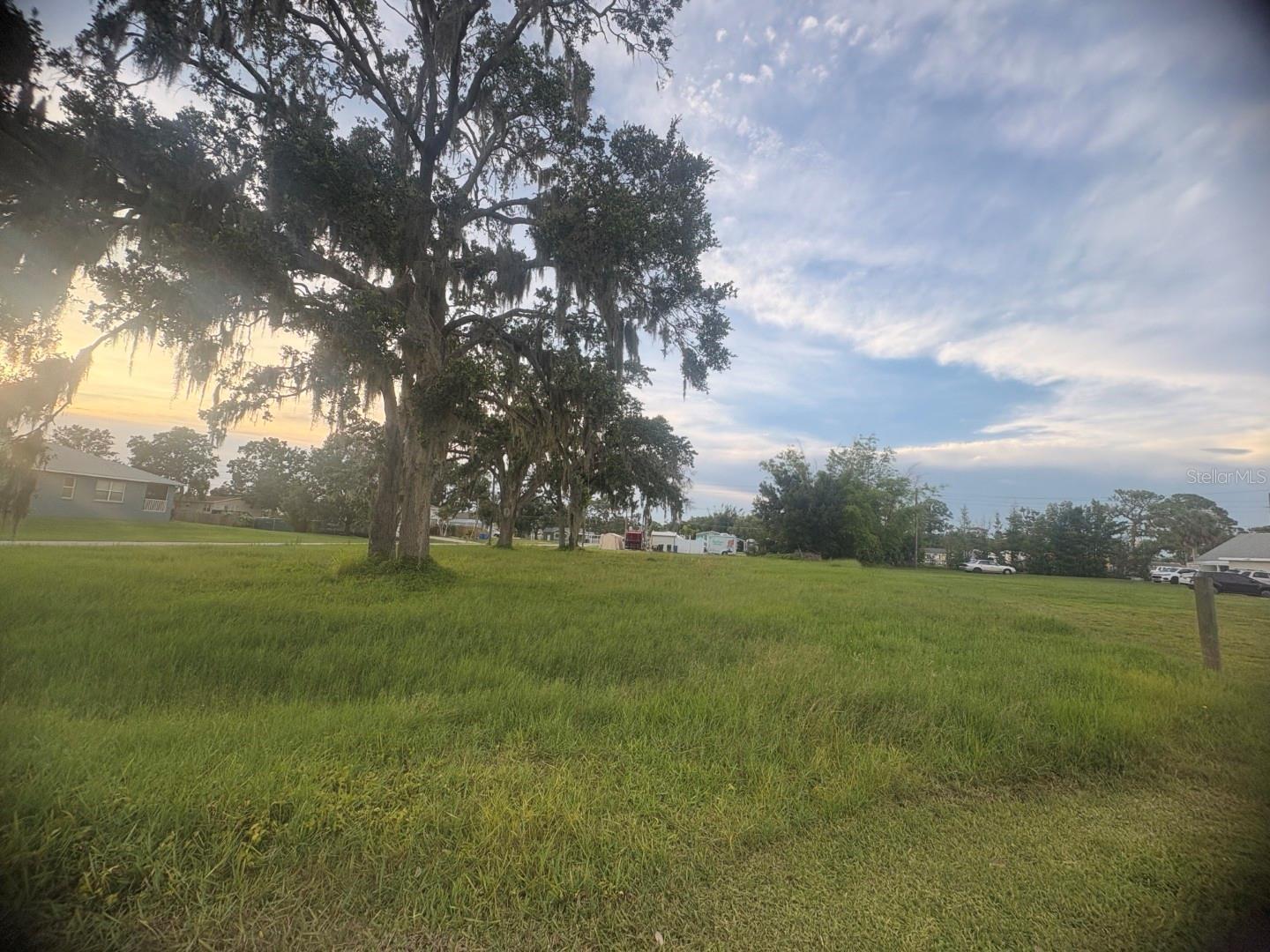 Property Photo:  211 2nd Avenue NW  FL 33570 
