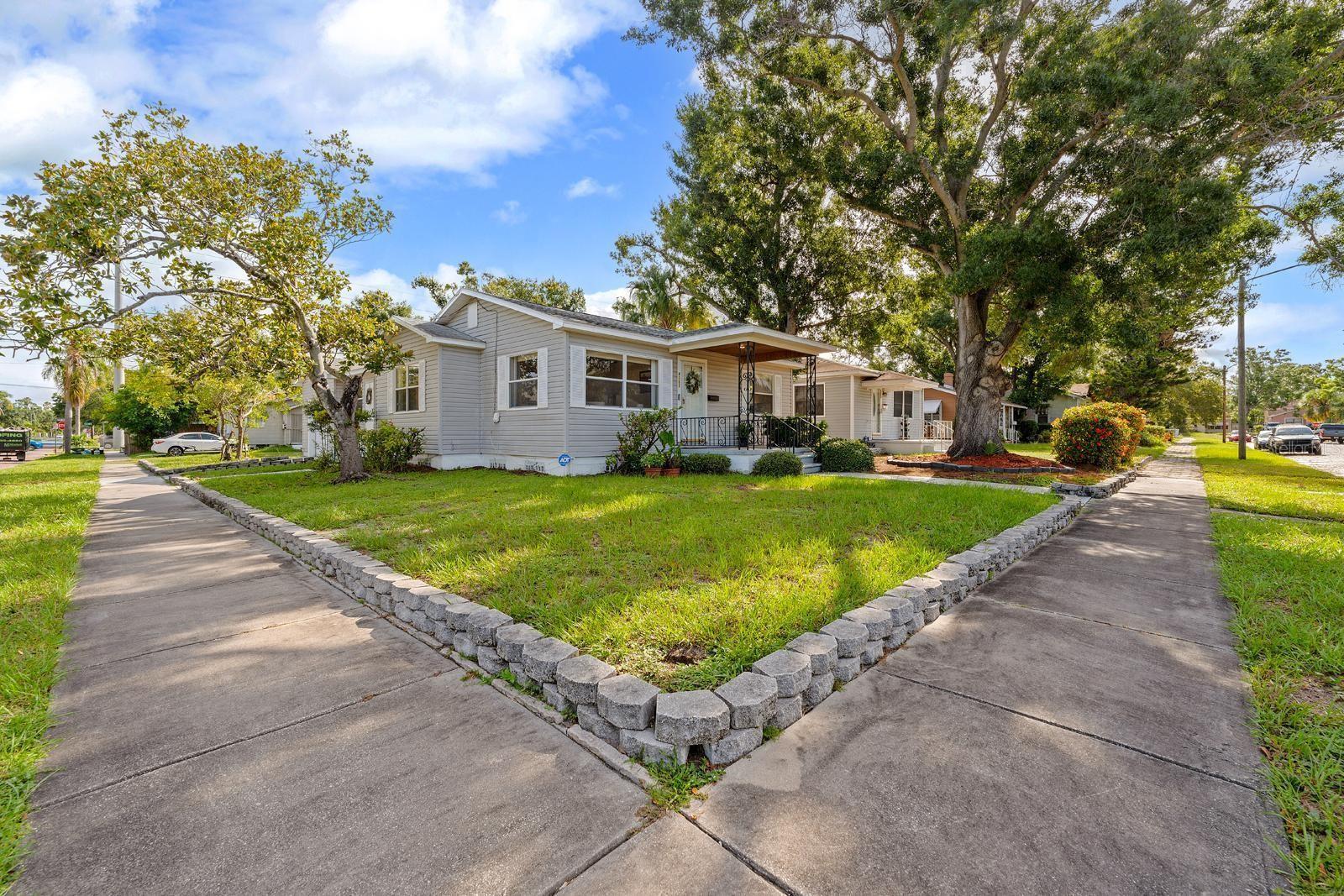 Property Photo: 4063 2nd Avenue S FL 33711