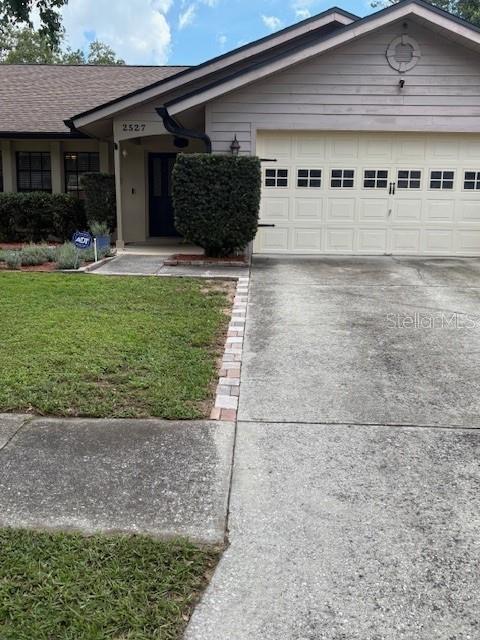 2527 Arborwood Drive  Valrico FL 33596 photo