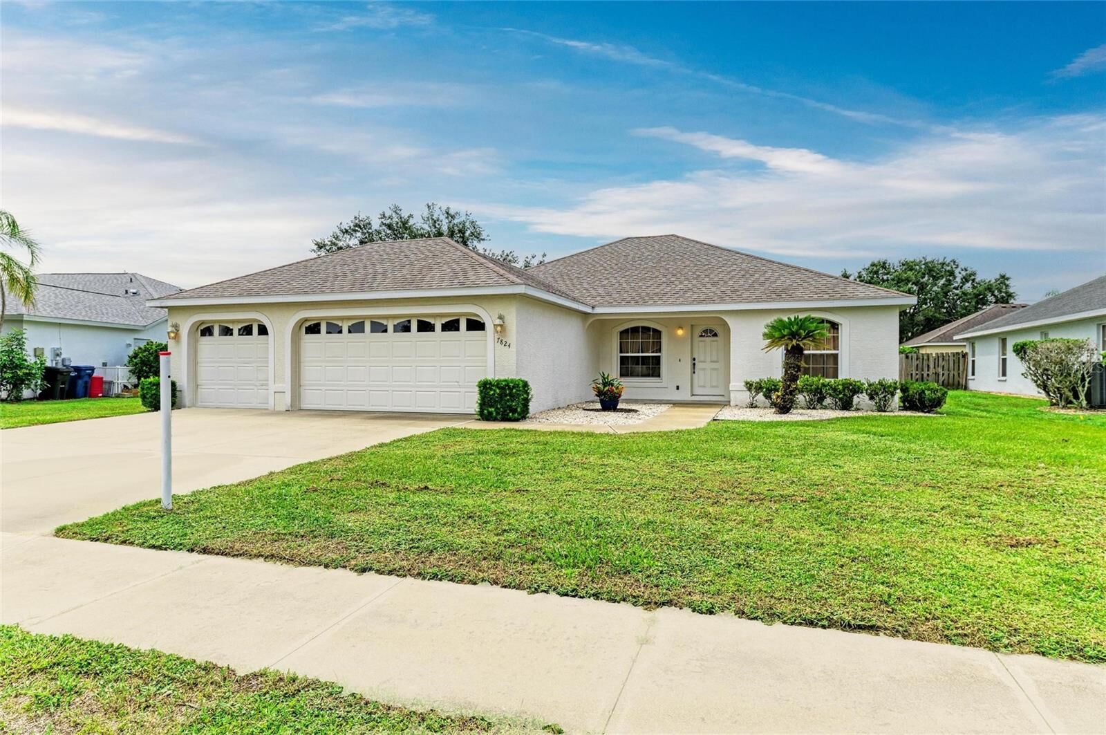 Property Photo:  7824 48th Place E  FL 34203 