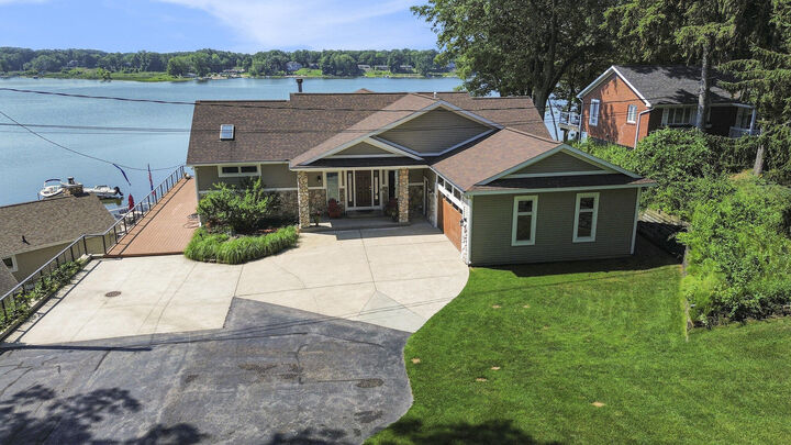 Property Photo:  481 Seminole Road  MI 49444 
