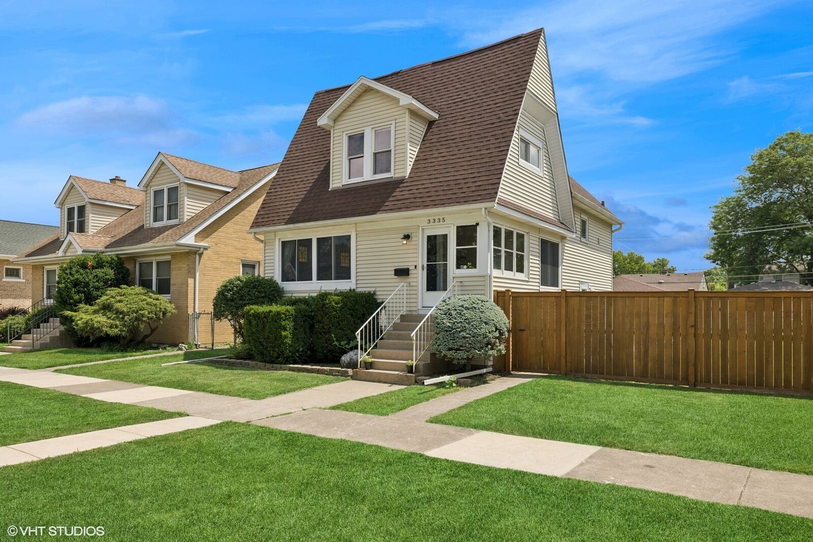 Property Photo: 3335 Madison Avenue IL 60513