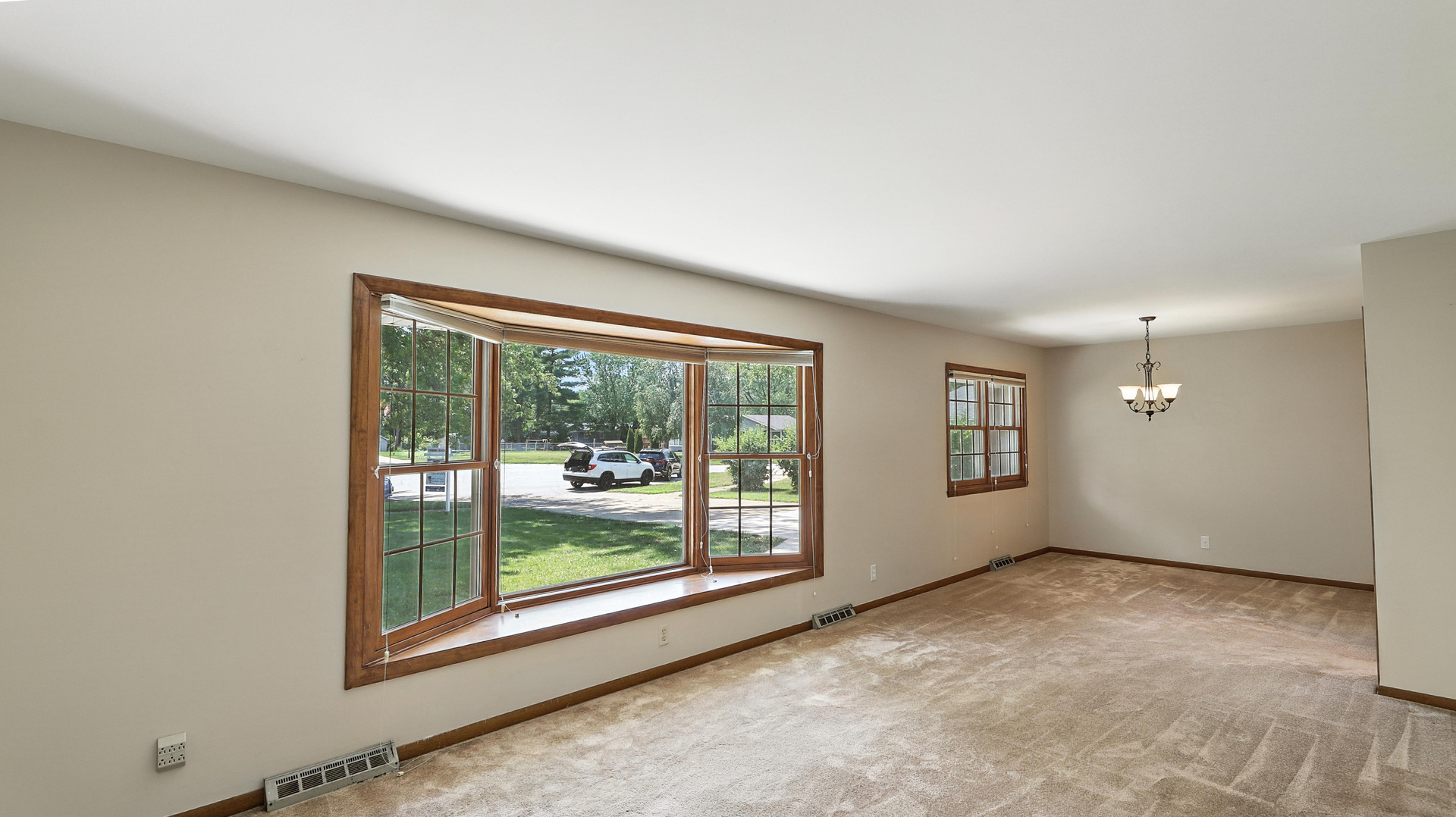 Property Photo: 1866 Robert Court IL 60506