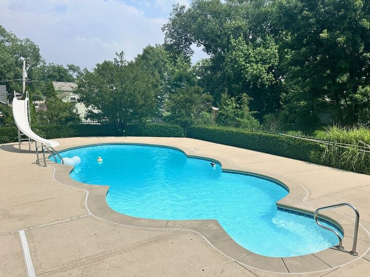 Property Photo:  9S631 William Drive  IL 60527 