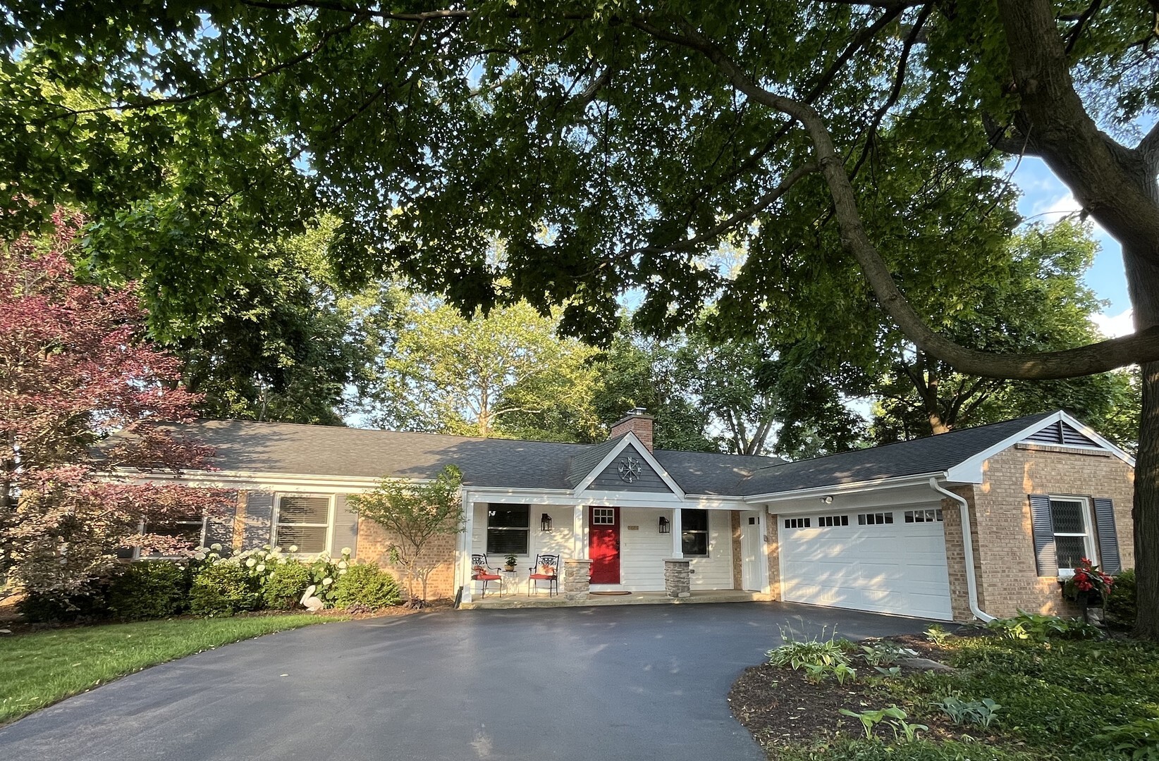 Property Photo: 441 Highland Avenue IL 60014
