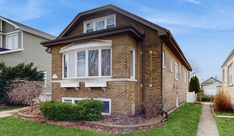 Property Photo: 3742 Wisconsin Avenue IL 60402