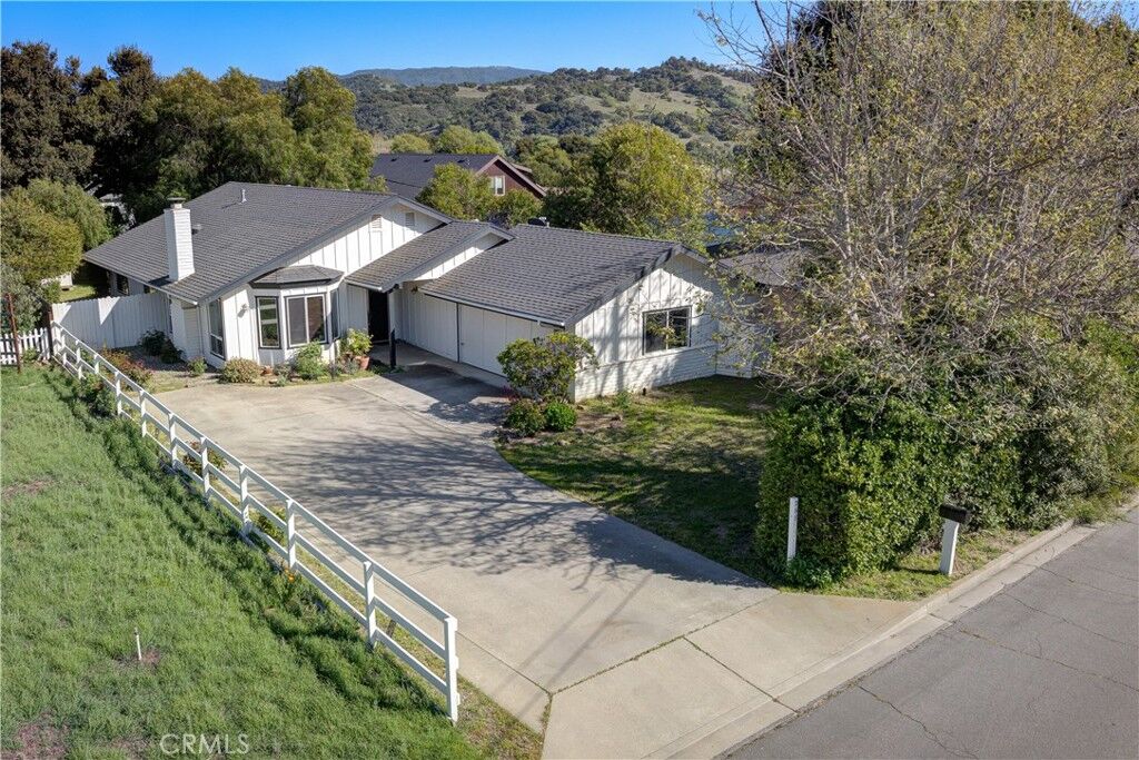 Property Photo: 268 1st Street CA 93463