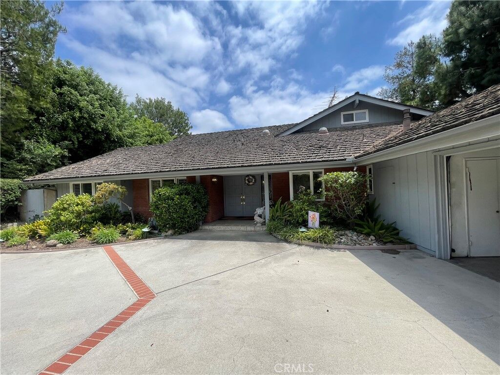 Property Photo:  1210 Anita Place  CA 92831 