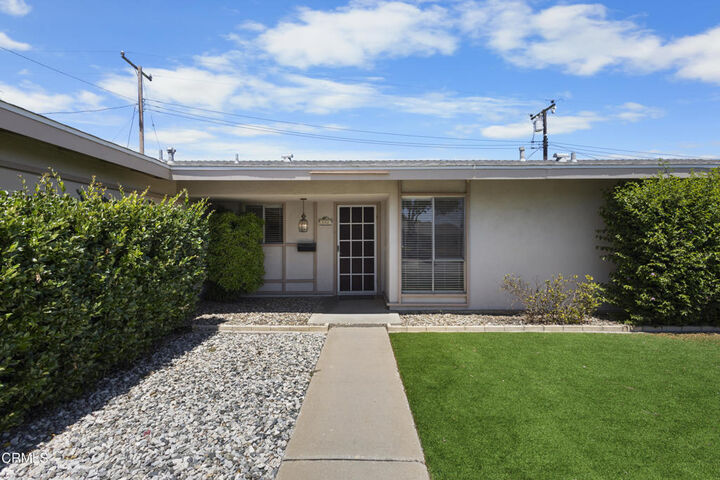 Property Photo:  152 Imperial Avenue  CA 93004 