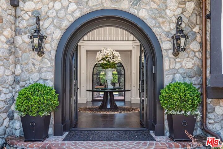 Property Photo:  5076 Island Forest Place  CA 91362 