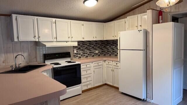 Property Photo: 3 Sunset Lane ME 04282