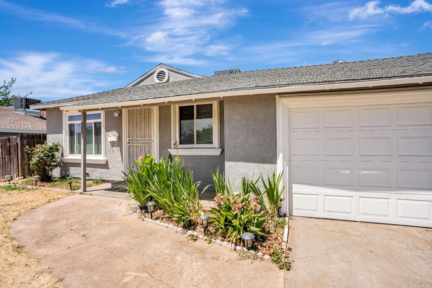 Property Photo: 5801 San Vincente Way CA 95660