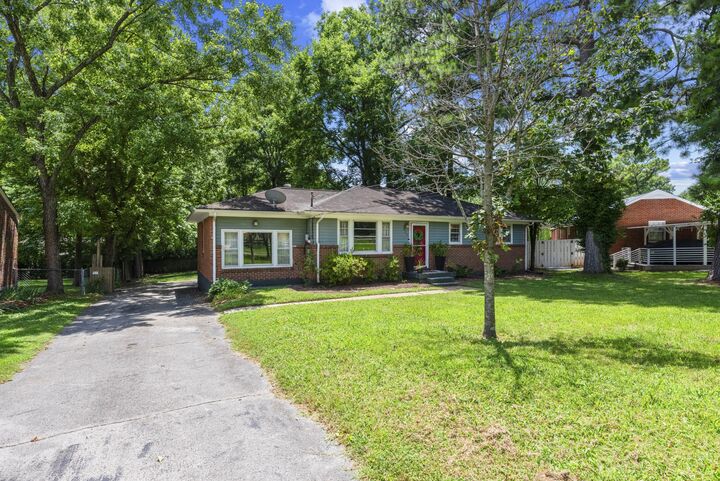 Property Photo: 425 McCain Dr TN 37211