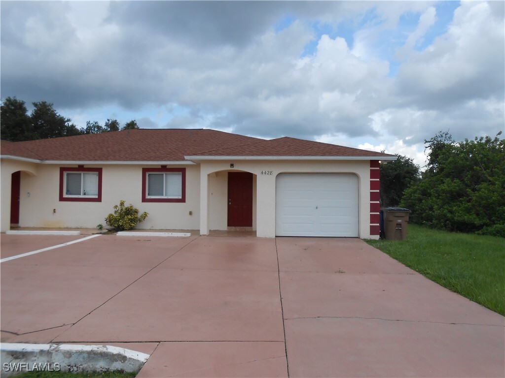 Property Photo: 4428 28th Street SW FL 33973