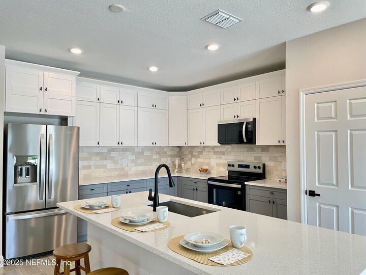 Property Photo: 16521 SW 31st Terrace FL 34473