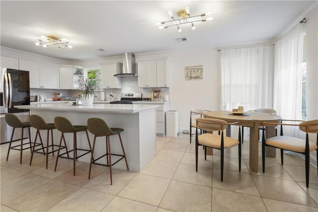 Property Photo: 4420 Taft Parkway LA 70002