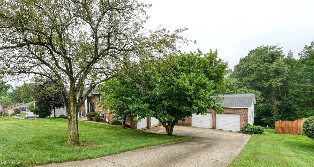 Property Photo: 100 Linvale Drive OH 43767