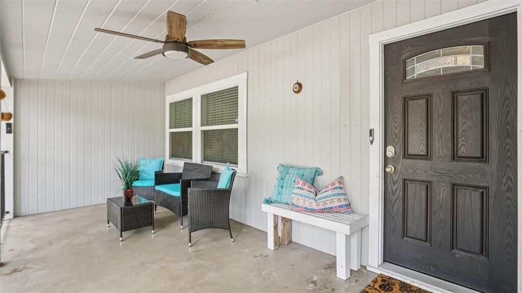 Property Photo: 516 Hurstview Drive TX 76053