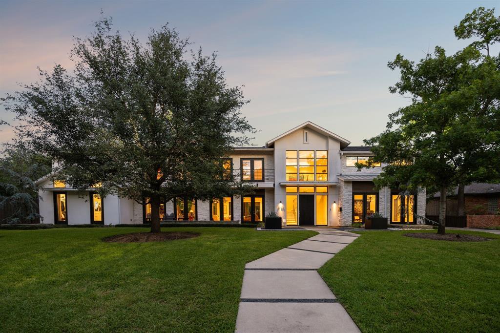 Property Photo: 6130 Del Roy Drive TX 75230