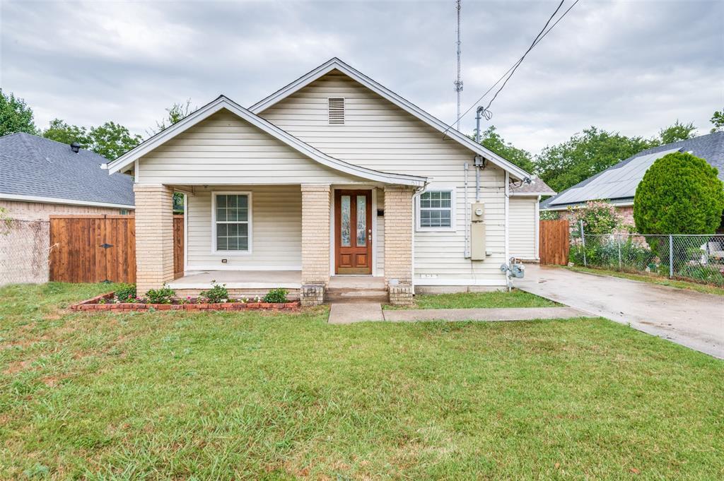 Property Photo: 511 Archer Avenue TX 75211