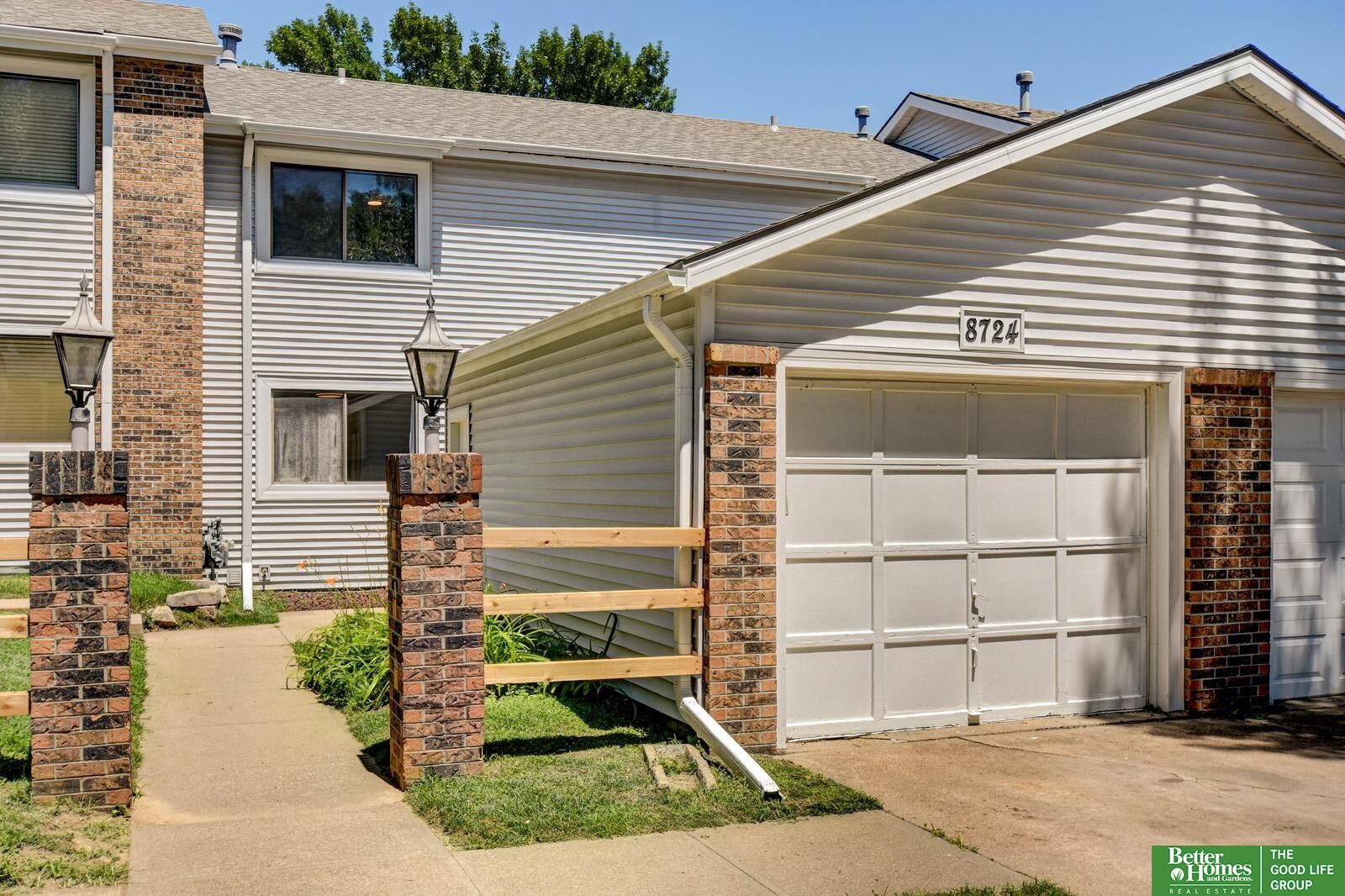 Property Photo: 8724 Granville Parkway NE 68128