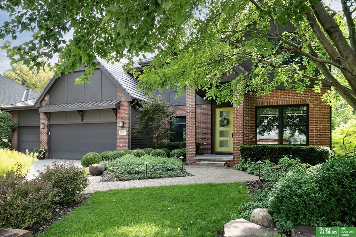 Property Photo: 2307 S 184th Circle NE 68130