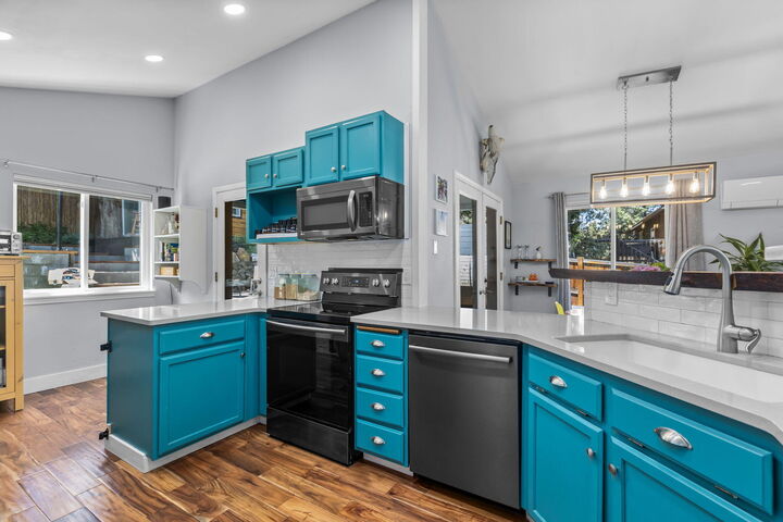 Property Photo:  2807 NE Lotno Drive  OR 97701 