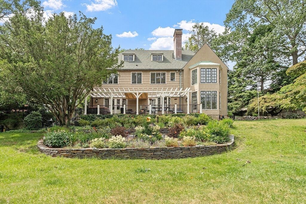 Property Photo:  455 Puritan Rd  MA 01907 