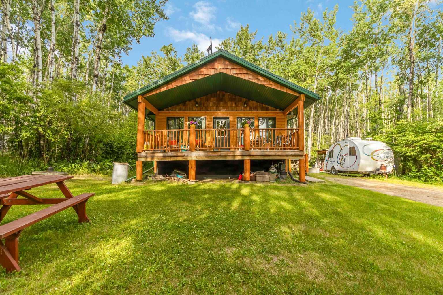 Property Photo:  14457 Twp Rd 683 165  AB T0A 2C0 