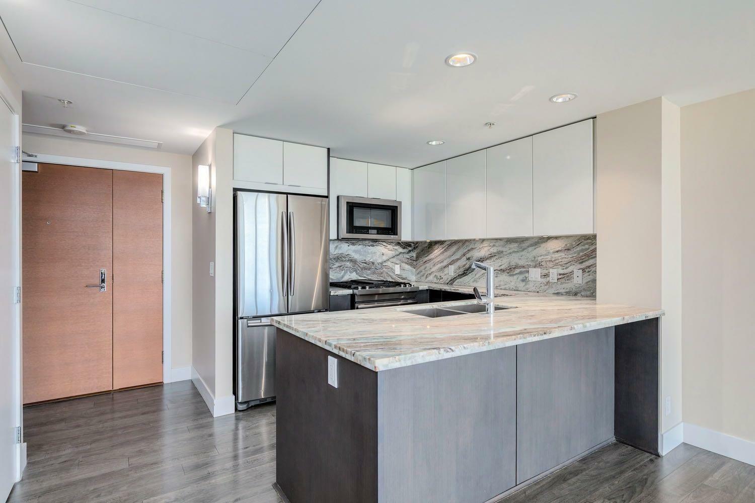 Property Photo: 510 6 Avenue SE 512 AB T2G 0H1