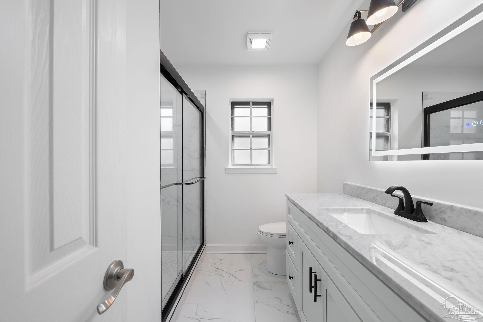 Property Photo: 5745 Avenida Robledal FL 32504