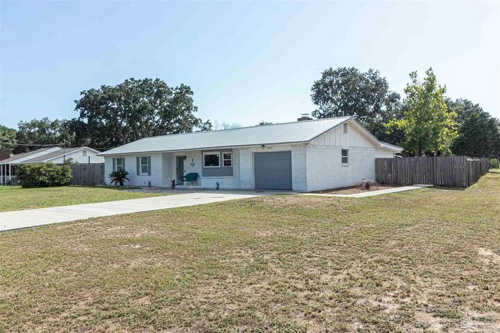 Property Photo: 1969 Frontera St FL 32566