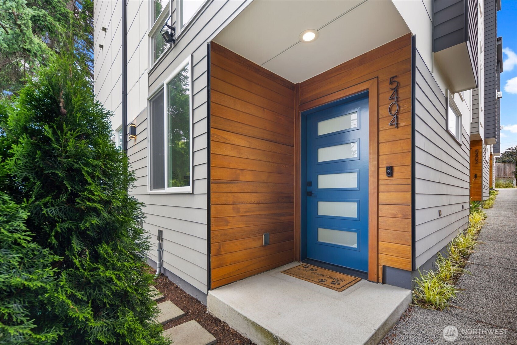 Property Photo: 5404 26th Avenue SW WA 98106