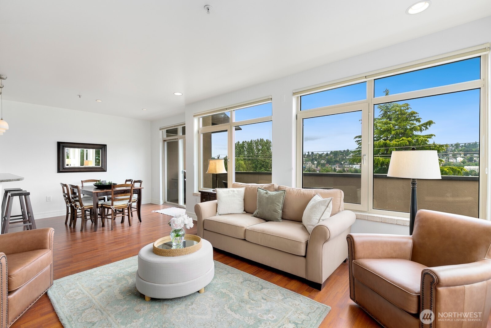Property Photo: 2551 Thorndyke Avenue W 302 WA 98199